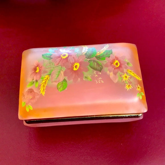 Vintage trinket box - Picture 2 of 8